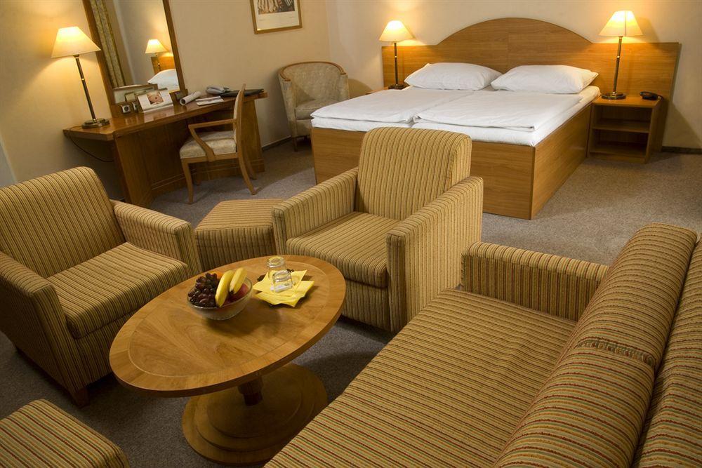 Dr. Adler Spa & Kurhotel Франтишкови-Лазне Экстерьер фото