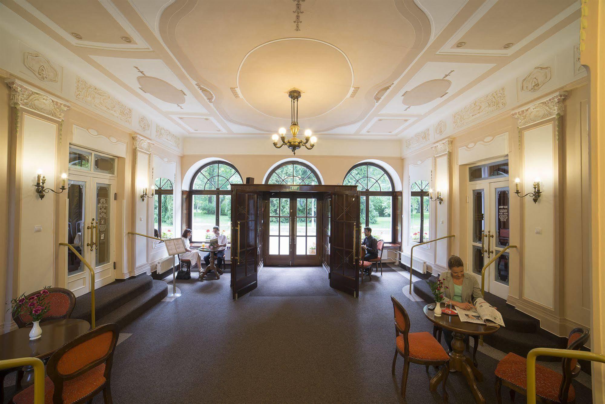 Dr. Adler Spa & Kurhotel Франтишкови-Лазне Экстерьер фото