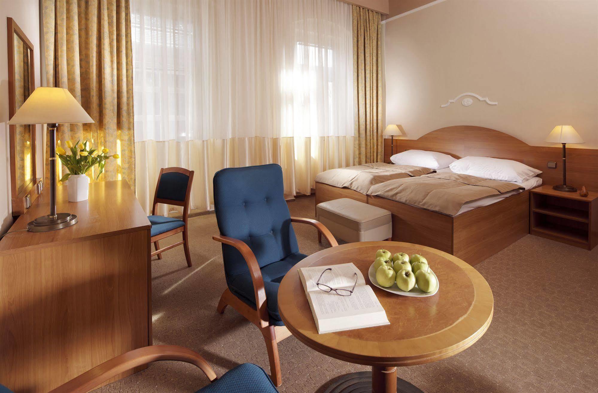 Dr. Adler Spa & Kurhotel Франтишкови-Лазне Экстерьер фото